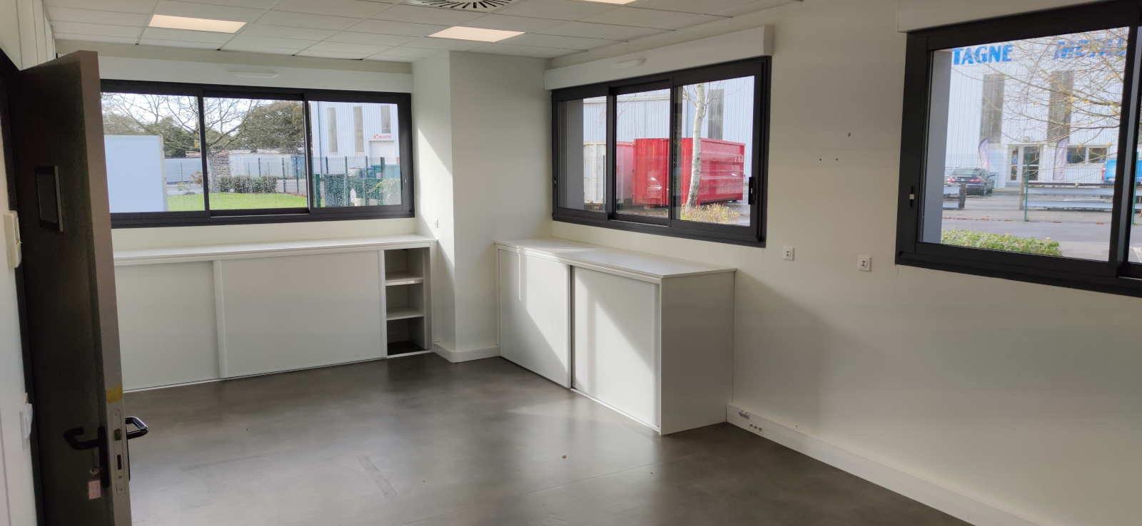 Visuel 3 de l'annonce : Hôtel d'entreprises - ZA de Penhoat - Plabennec - Bureaux à louer